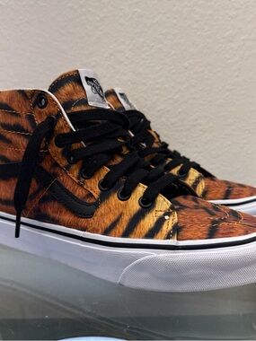 Vans size 6 1/2 men’s Tiger Stripe High-Top Sneakers - Black & Orange